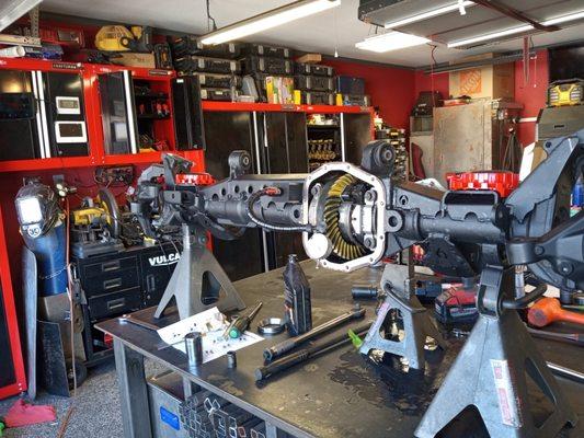 2020 jeep gladiator front axle truss kit and gear install.