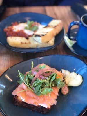 Smoked salmon brioche toast & chakchouka