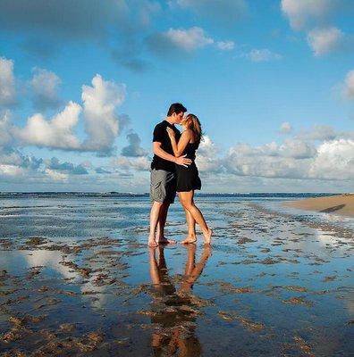 Engagements portraits at Ke'e beach