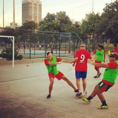 URECE jogadores no Aterro do Flamengo, Rio de Janeiro.