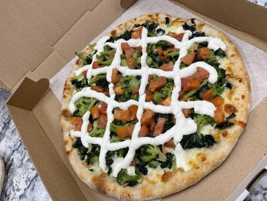 White Deluxe Pizza