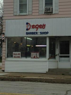 De Ge's Barber Shop