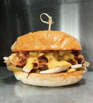 Bbq pulled pork style mushroom sandwich