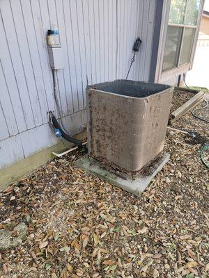 Dirty condenser(outdoor unit)