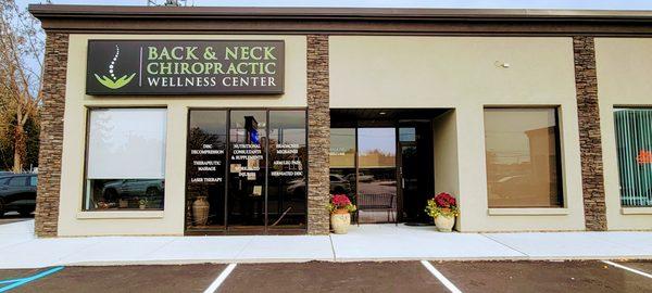 Outside view of Back & Neck Chiropractic Wellness Center of Troy.