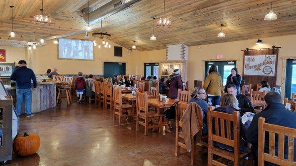 Dining room.