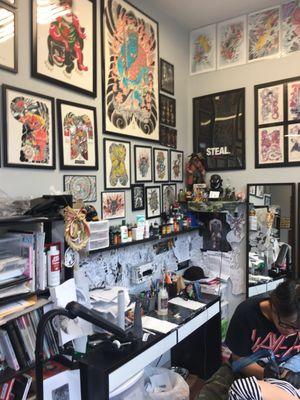 Tattoo station