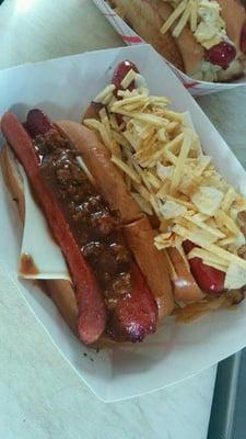 Criminal dawg- bacon criminal sauce & potatoe sticks..