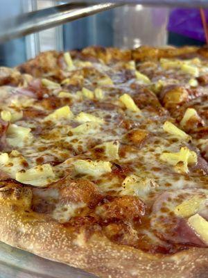 Hawaiian pizza freshly made