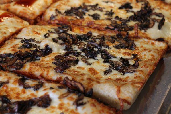 mushroom pizza