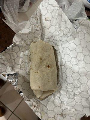 Burrito with 90% tortilla 10% food. Trash.