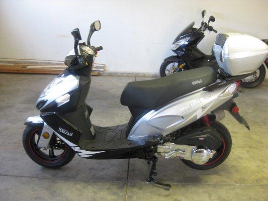 2017 BMS Prestige 150 Scooter