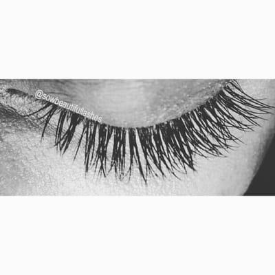 Classic set of eyelash extensions...