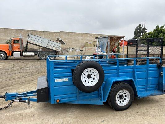 Pea gravel Pomona. Loading up the trailer