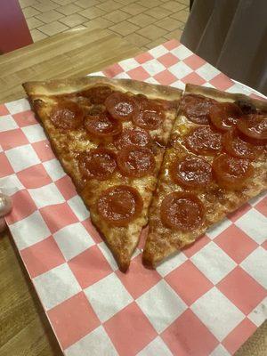 Pepperoni slice