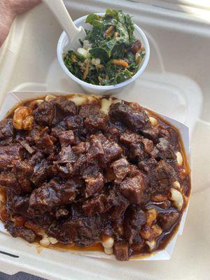 Medium brisket Mac n cheese boat and kale salad!