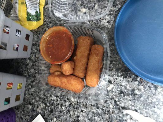 (6) mozzarella sticks