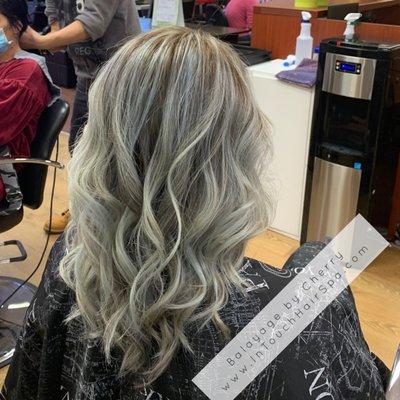 silvery blonde with violet tones