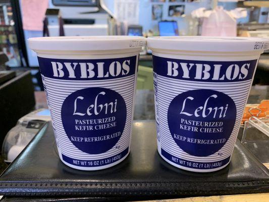 Lebni yogurt.