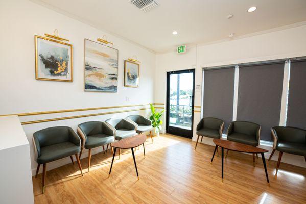 Aesthetika Medical Center - 12801 Victory Blvd unit a, North Hollywood, CA 91606 - (747) 777-7001