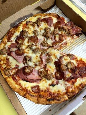 medium all-meat pizza