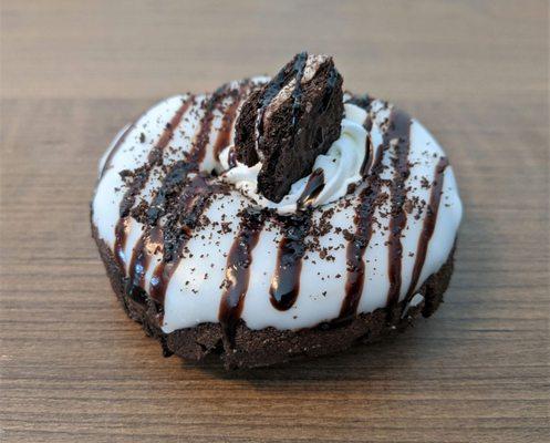 Urban Donut 1-16-22: McKinney Ave Donut - Chocolate Cake Donut, Cookies n' Cream Icing, Chocolate Drizzle, Vanilla Buttercream, Oreo