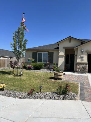 Prior to Little City Landscape, Front Yard