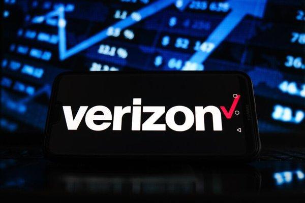 contact Verizon Corporate toll-free phone number:+1805-248-2340. Our experts are available 24/7 to assist you.