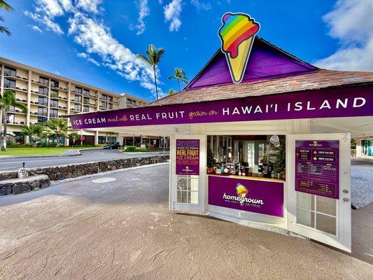 Our seaside kiosk across from Kailua Pier