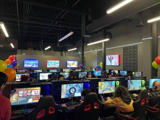 Contender eSport Irvine Gaming center