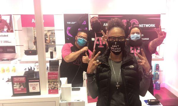 I'm saying...MK & her Magenta Men of T-Mobile, WONDERFUL CUSTOMER SERVICE, 02.12.2021.