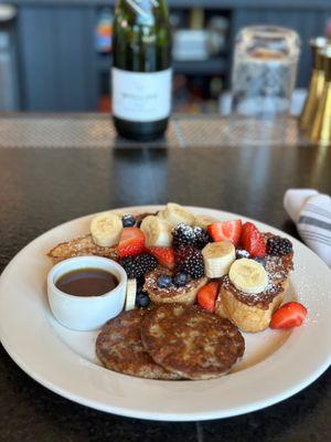 Crème Brûlée French Toast and Sausage