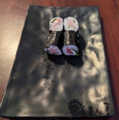 negihama (yellowtail and scallion) roll originally 6 pieces, but I ate two before I remembered to take a picture