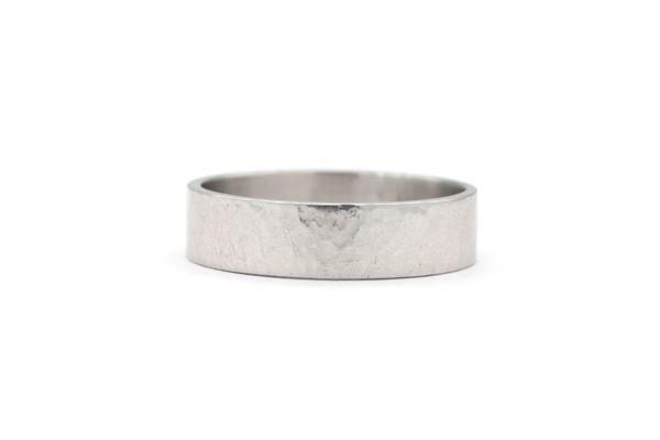 White Gold Wedding Band hammered Finish