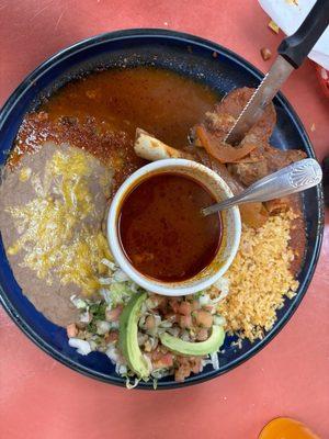 Lamb shank plate.  No complaints here. It's served with tortillas (not shown).