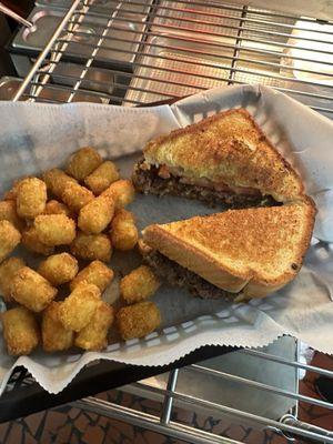 Texas Patty melt with tater tots