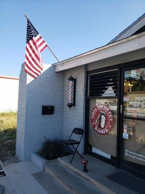 Vista Fresh Cut Barber Shop front entrance