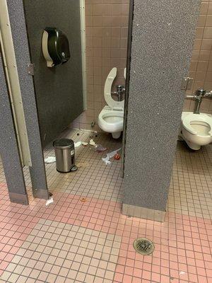 El Paso TX bus station women's restroom! I had the worst experience booking with Gray hound