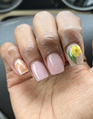 Simple overlay with dried flowers