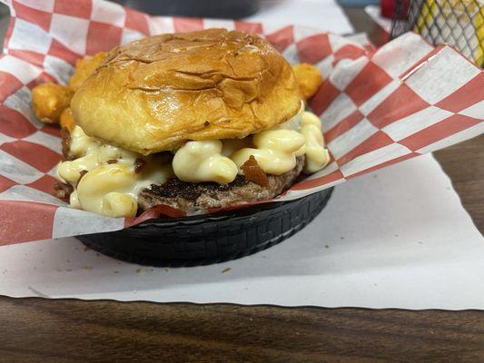 Macaroni & Cheese burger