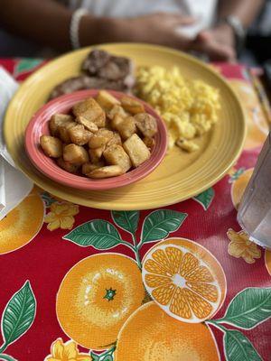 Steak and eggs with potatoes