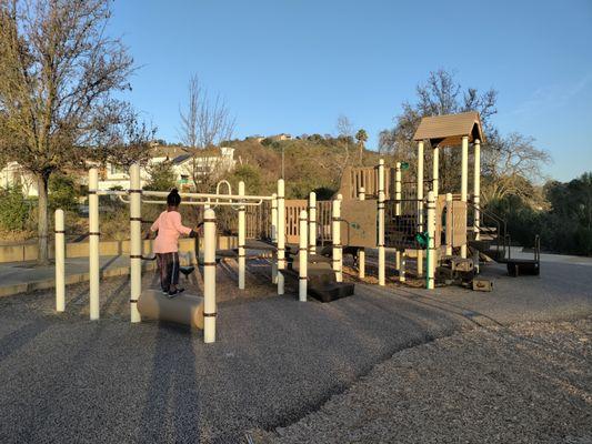 Play structure