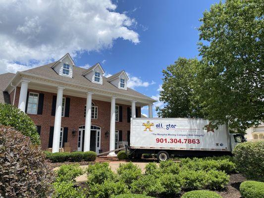 Another beauty!  

 Allstar Moving & Delivery 

 901.304.7863 

‼ 2 Hrs for $99.00 ‼ 

#memphismovers #memphis