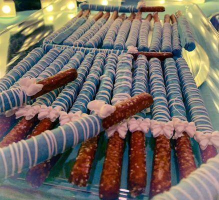 Chocolate Dipped Pretzel Rods