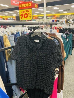 Adorable black top $10