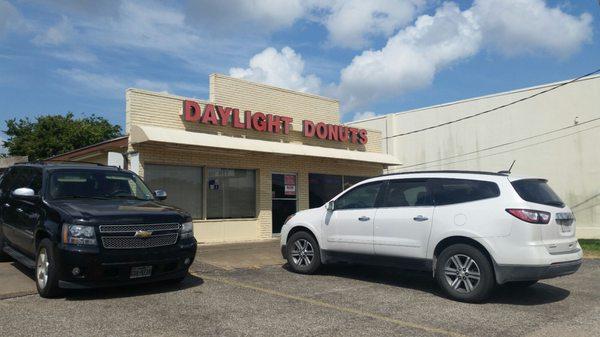 Daylight Donuts