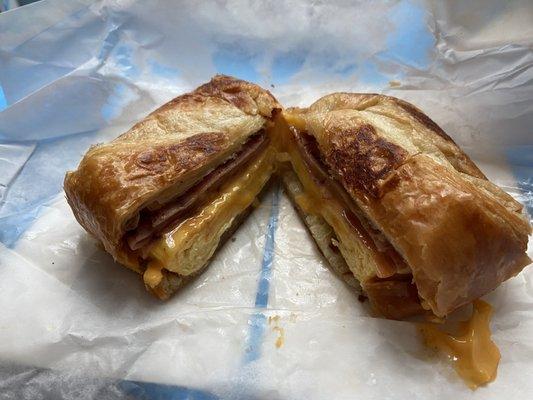 Egg, ham, cheese croissant