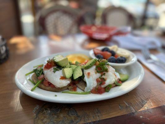 California Benedict Breakfast Plate