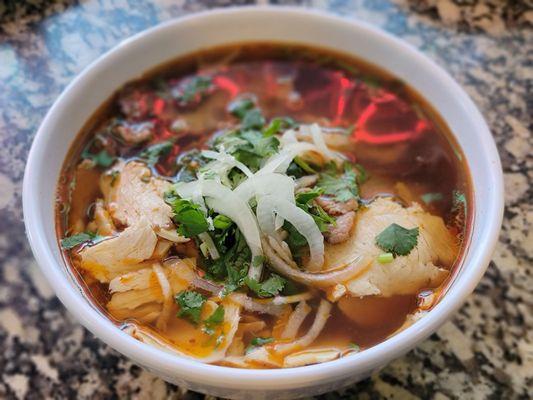 Bun bo hue extra chicken