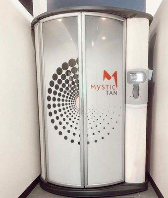 Mystic Tan spray tanning booth